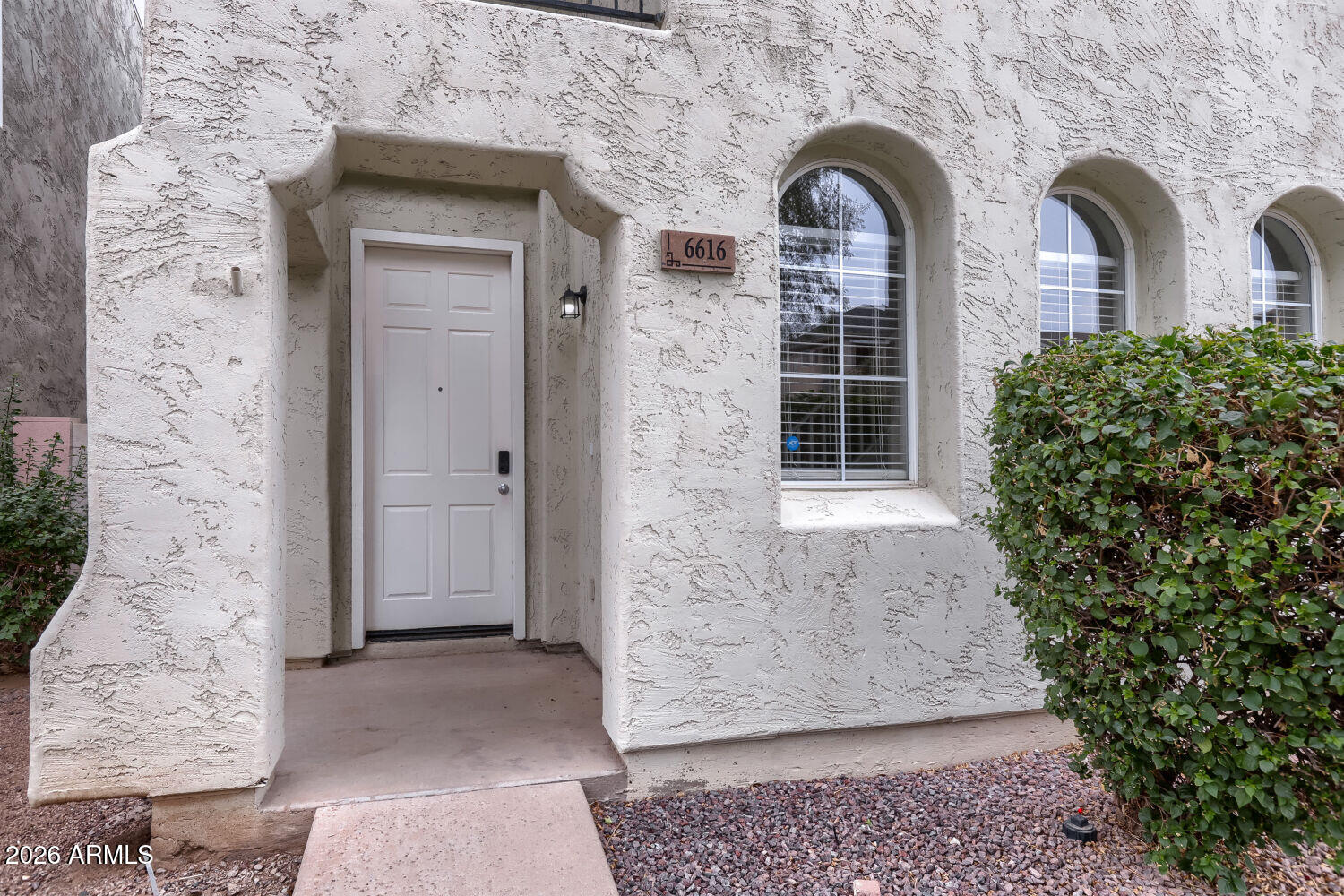 6616 W JOHNSON Street W, Phoenix, AZ 85043