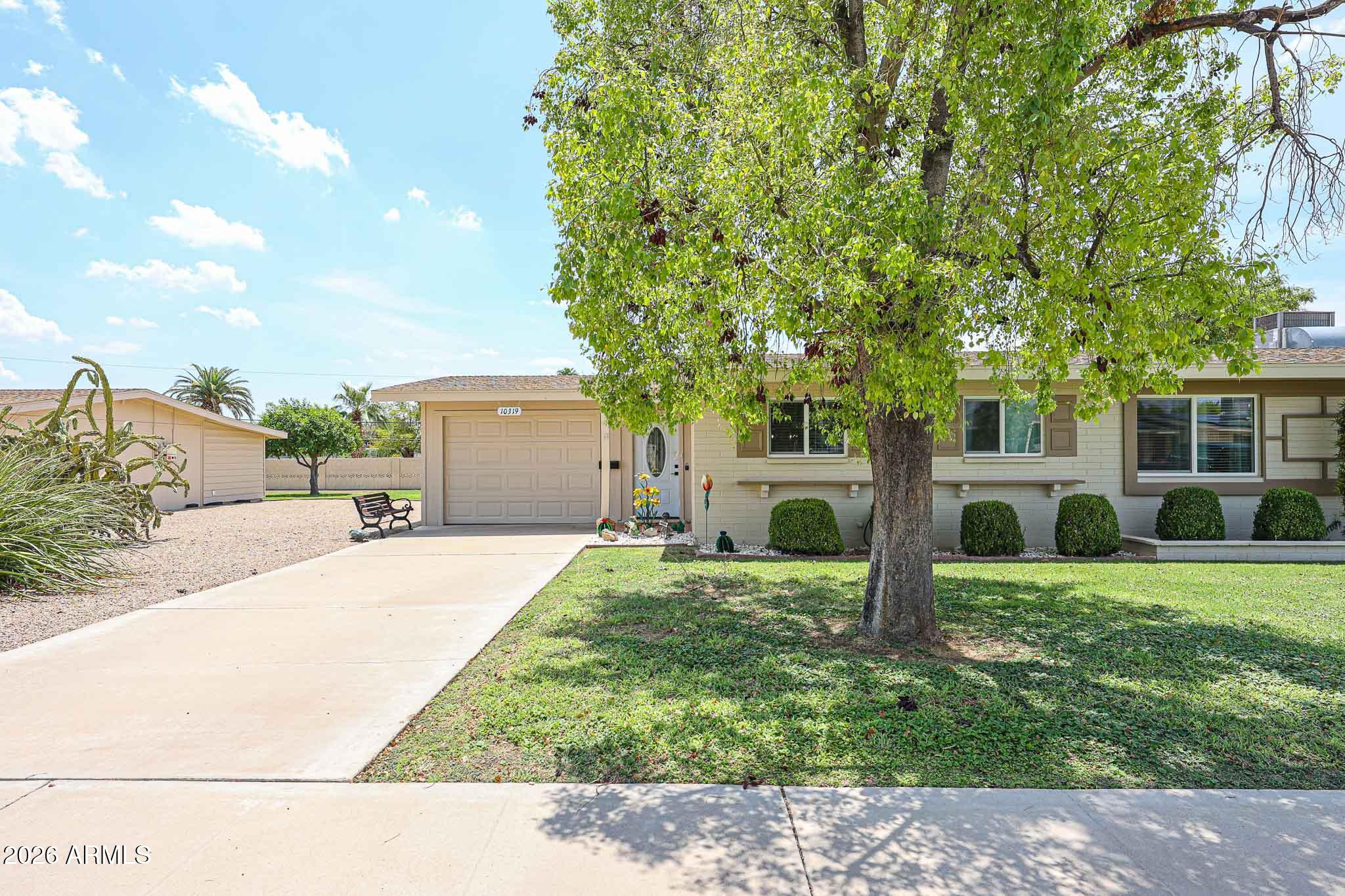 10319 W CLAIR Drive, Sun City, AZ 85351