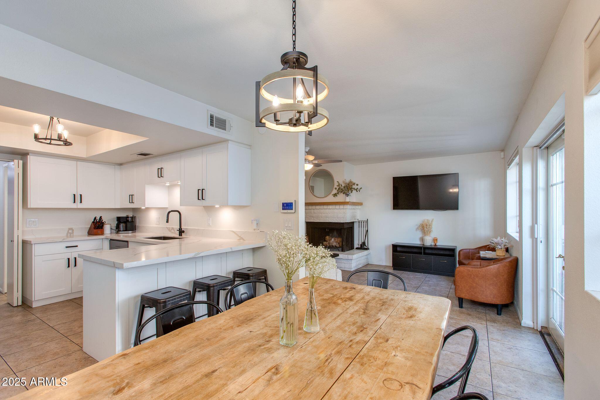 8225 N CENTRAL Avenue 9, Phoenix, AZ 85020