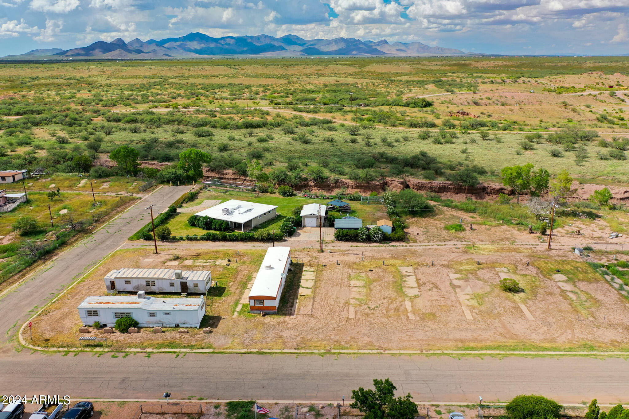 300 E PIMA Street 1, Huachuca City, AZ 85616