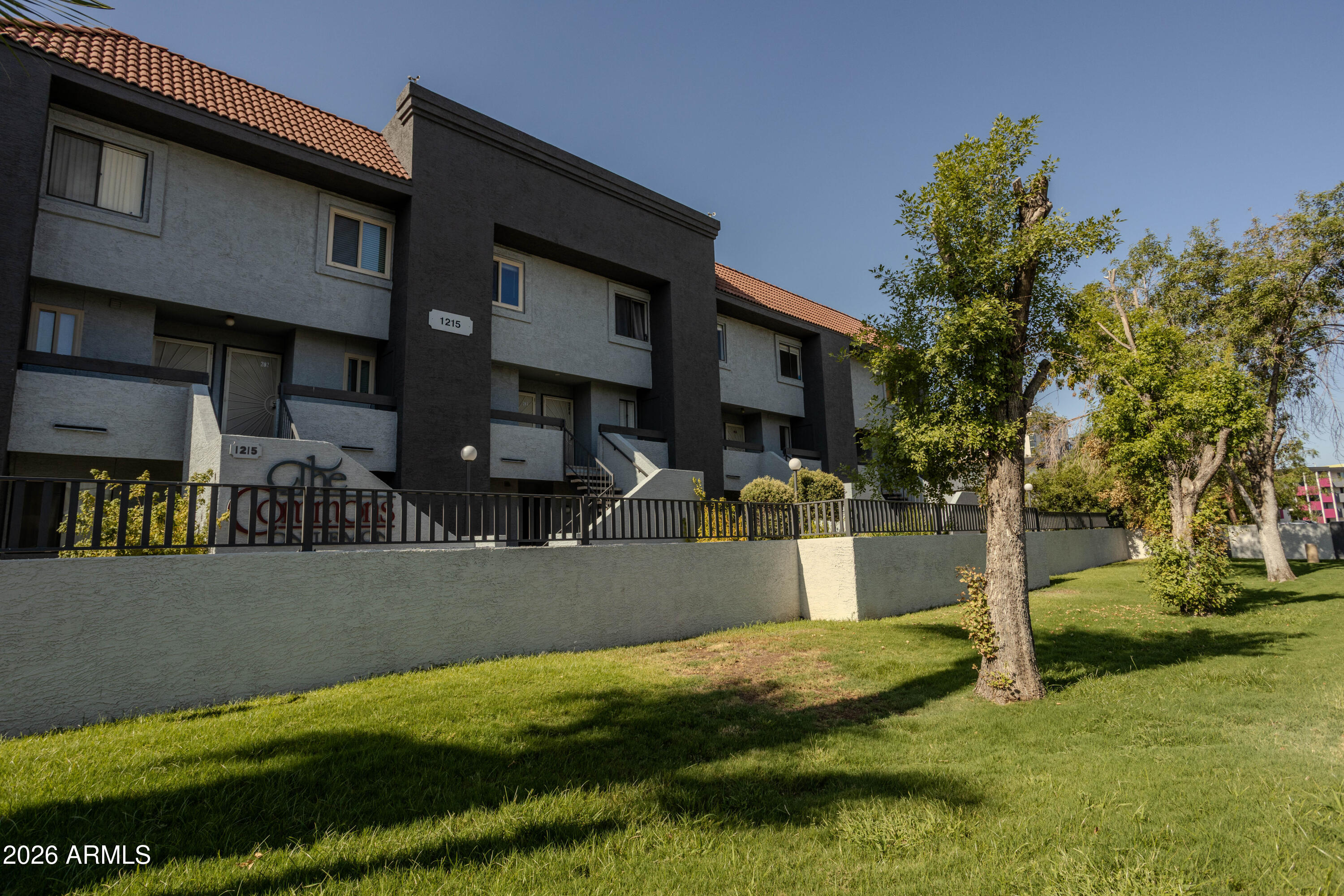1215 E LEMON Street 220, Tempe, AZ 85281