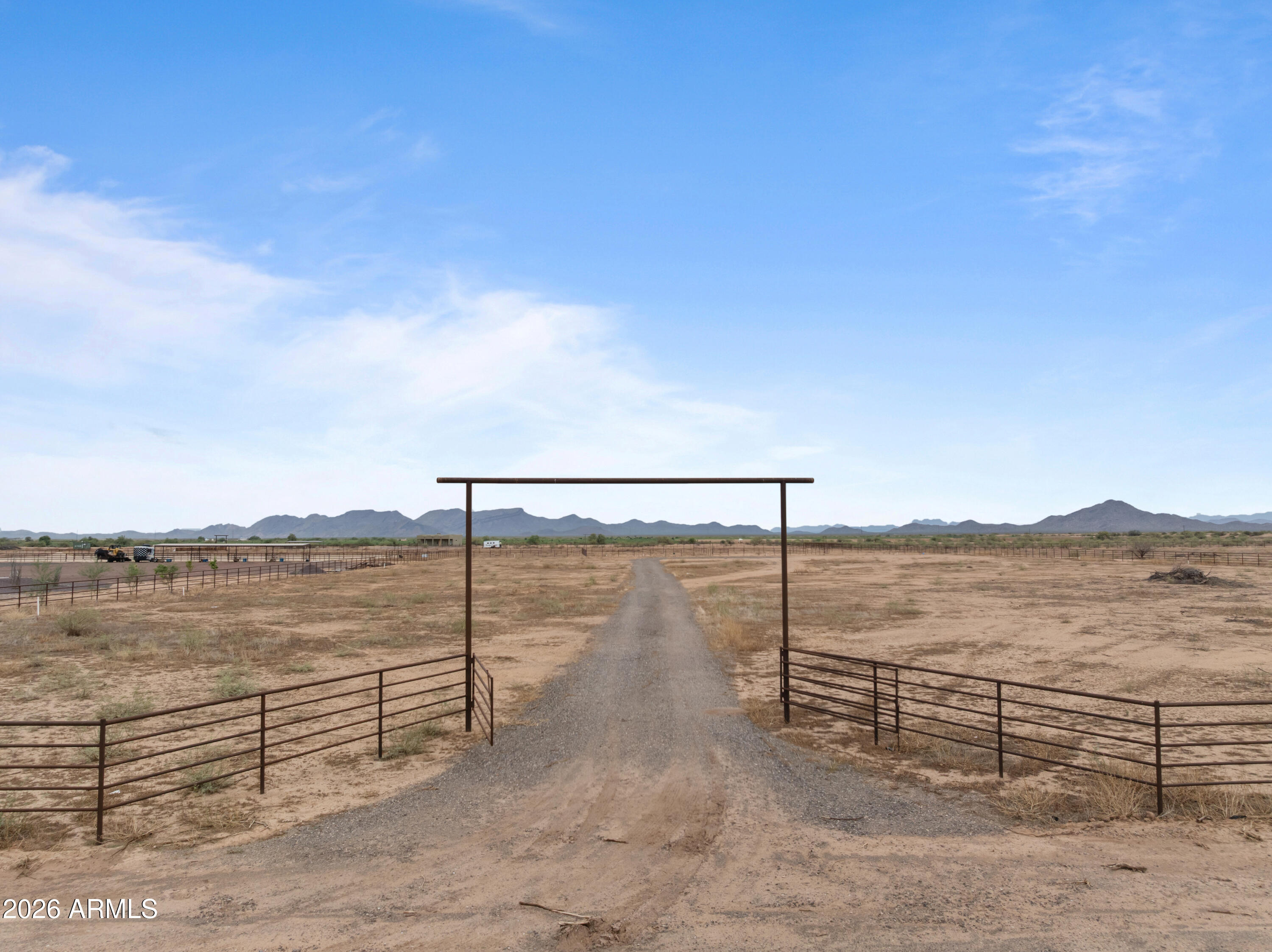 0004 W Long Rifle, Lot 4 Road 4, Aguila, AZ 85320