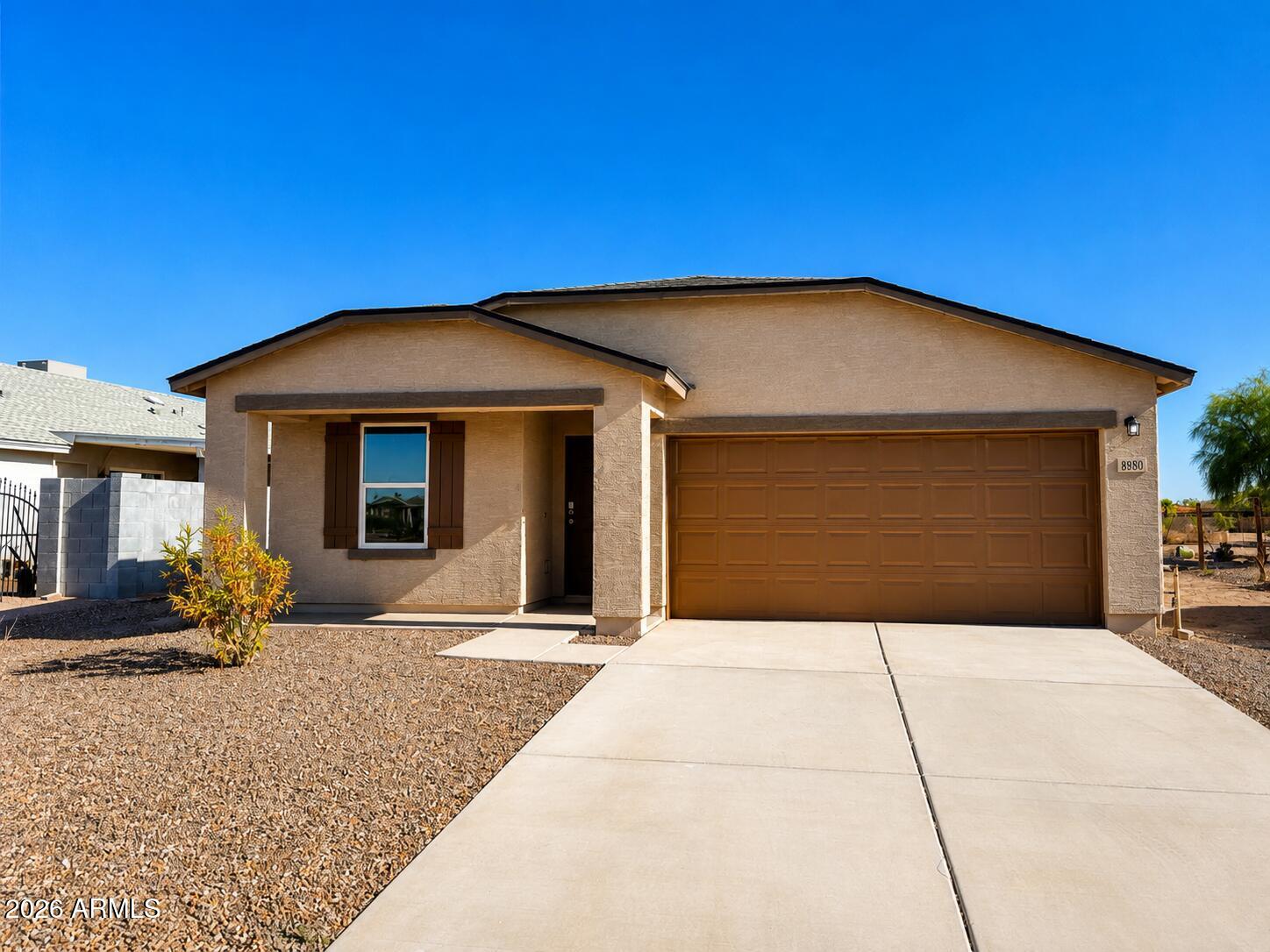 8980 W RAVEN Drive, Arizona City, AZ 85123