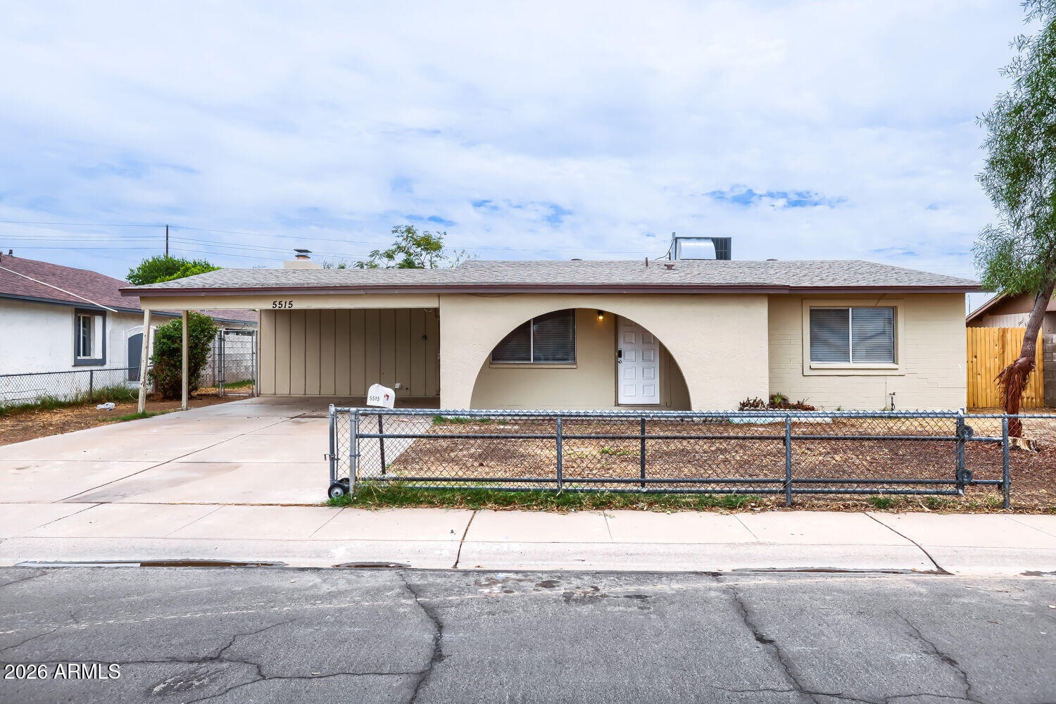 5515 N 72ND Avenue, Glendale, AZ 85303