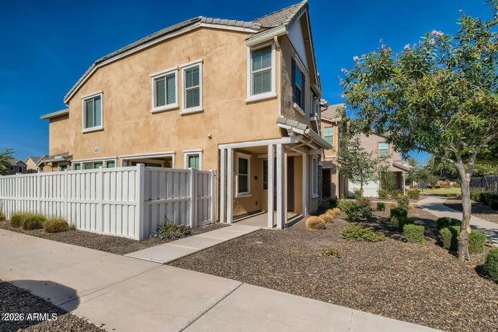 2275 S Agnes Lane, Gilbert, AZ 85295
