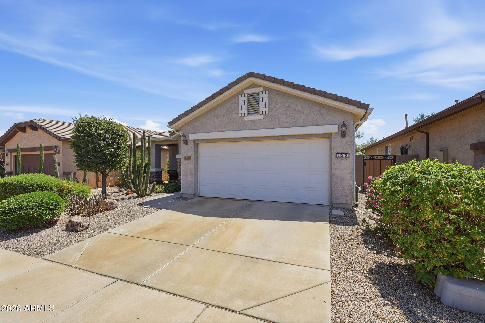 253 W SADDLEBAG Lane, San Tan Valley, AZ 85143