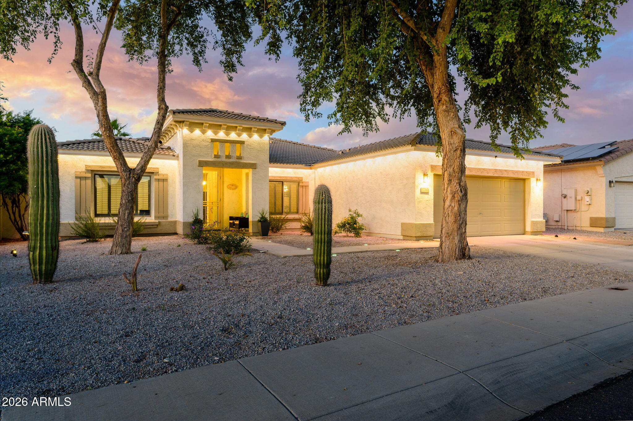17760 W IVY Lane, Surprise, AZ 85388