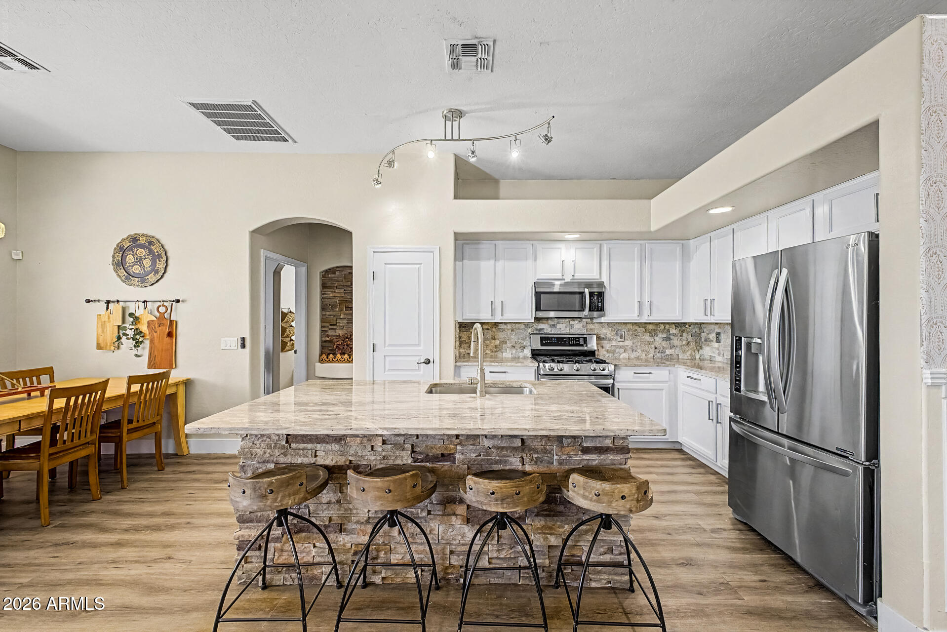 43911 W GRIFFIS Drive, Maricopa, AZ 85138
