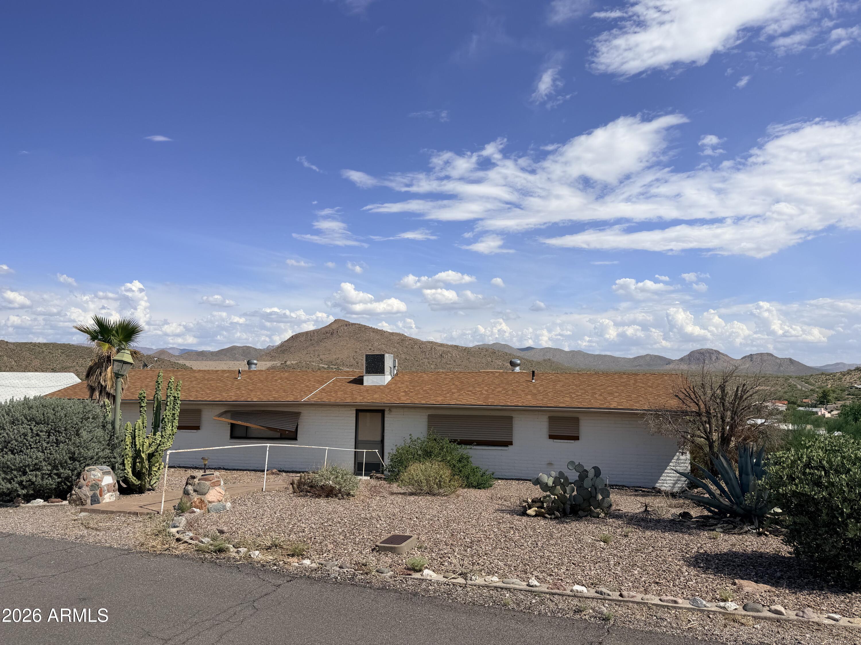 981 N SHERWOOD Way, Queen Valley, AZ 85118