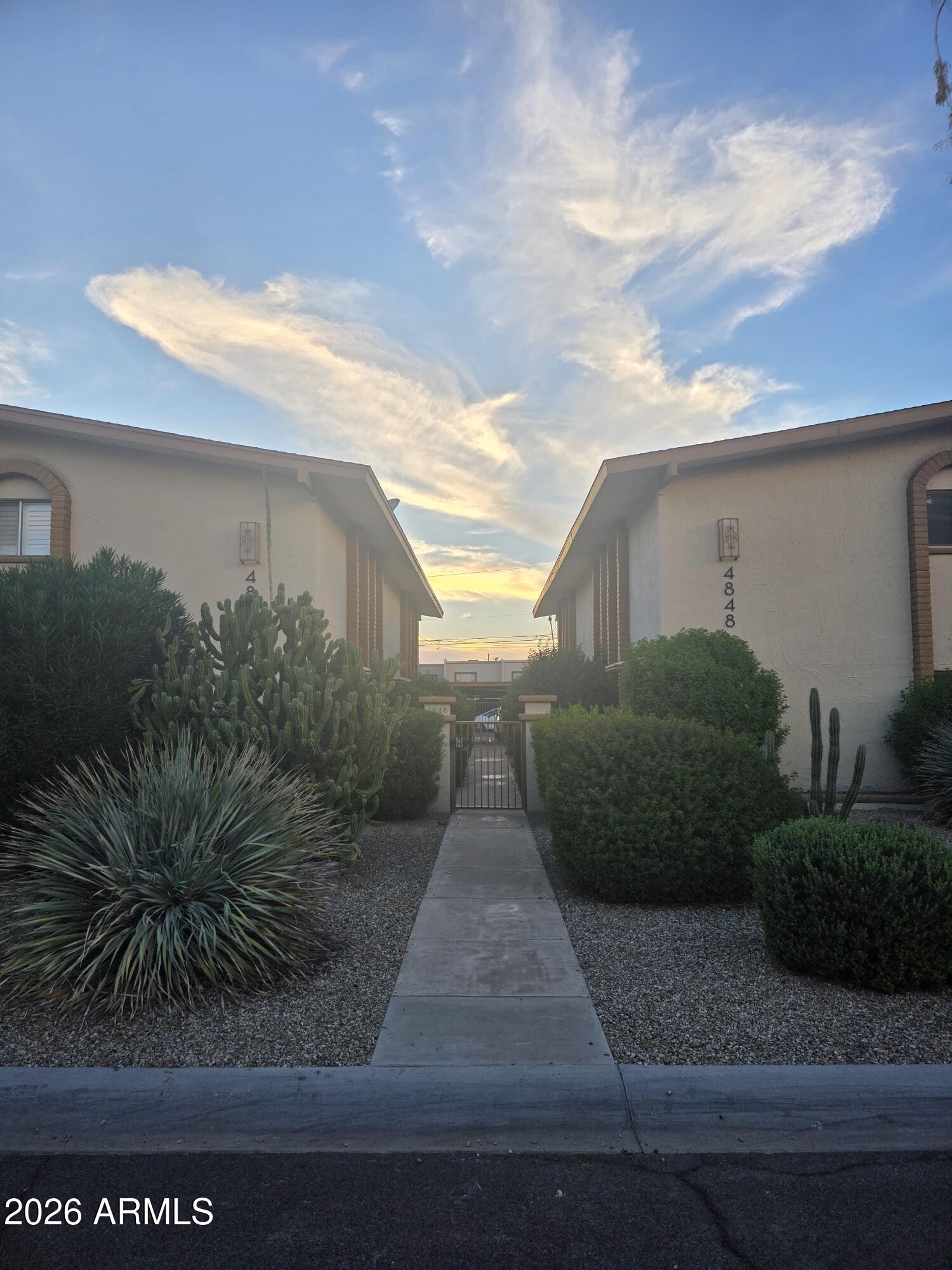 4848 N WOODMERE FAIRWAY 11, Scottsdale, AZ 85251