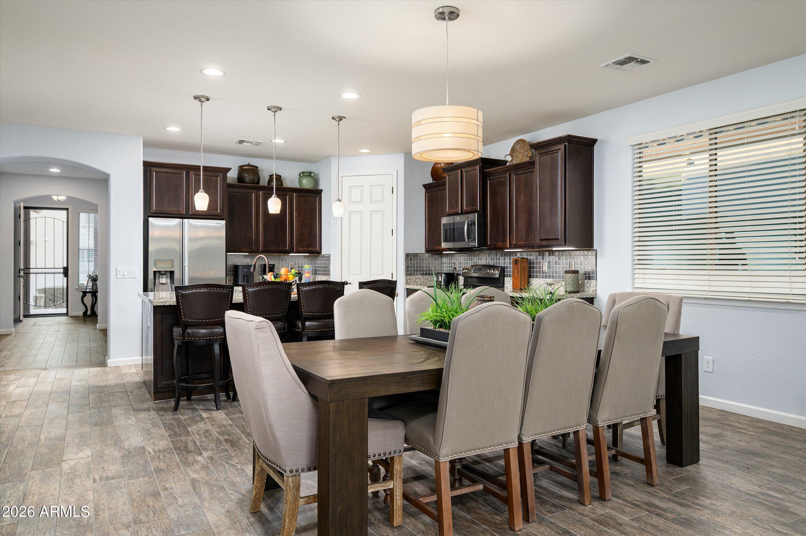 27039 N 75th Drive, Peoria, AZ 85383