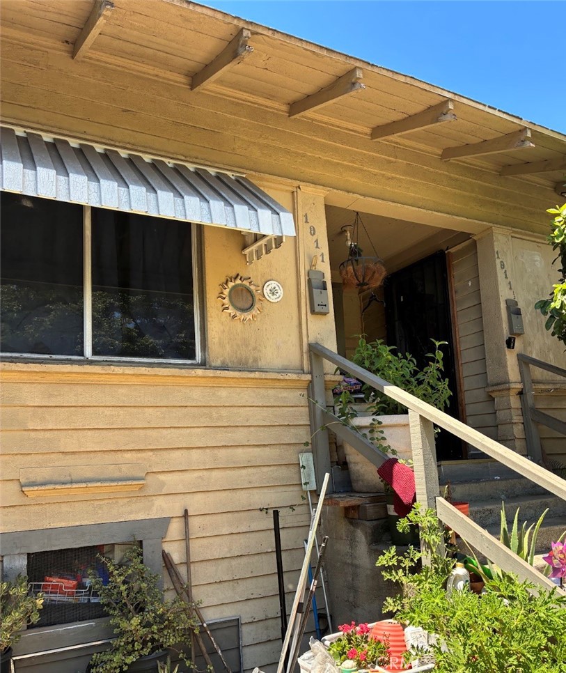 1911 Echo Park Avenue