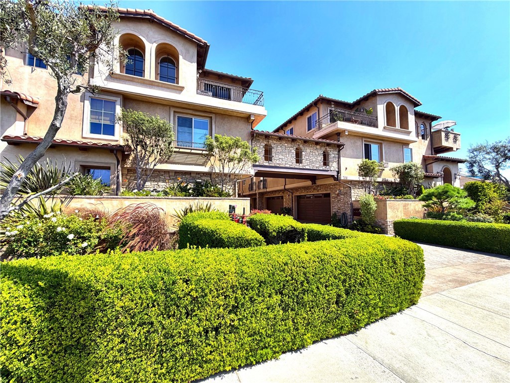 706 S Pacific Coast E