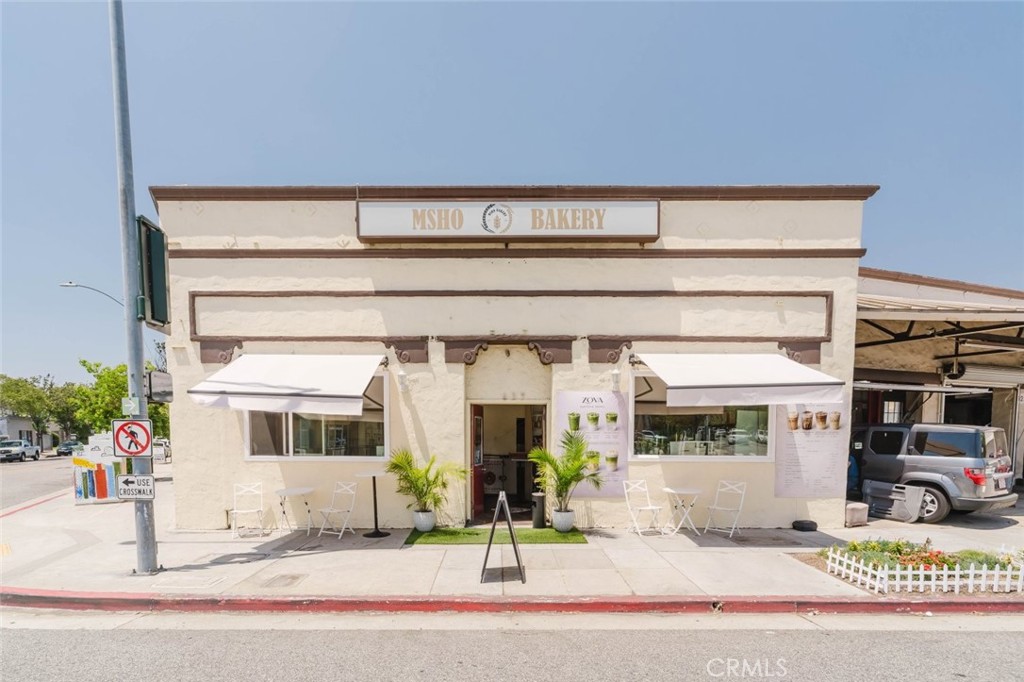 627 S Glendale Avenue