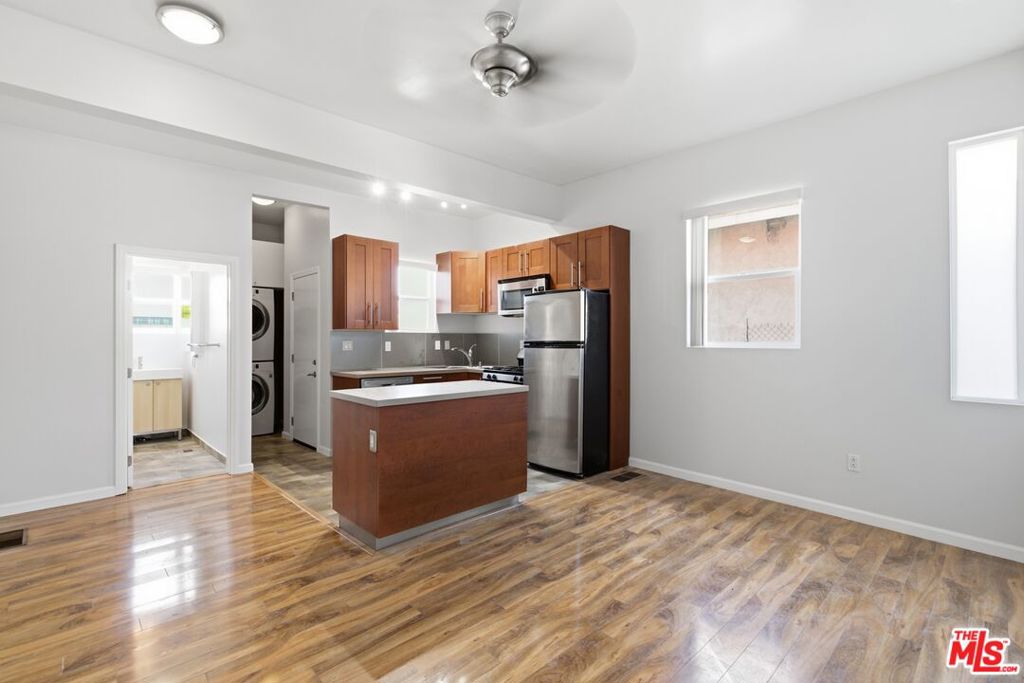 141 W Avenue 31 1