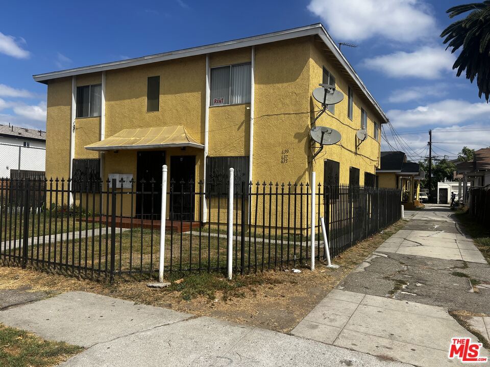 639 W 80th Street