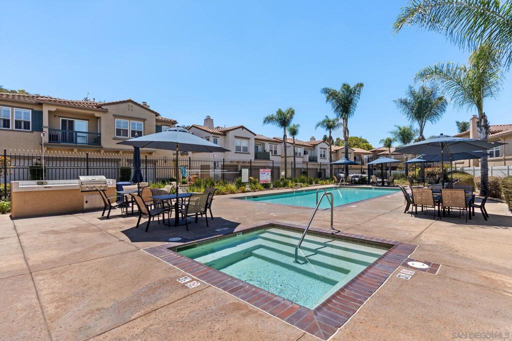 6283 Avenida De Las Vistas 2