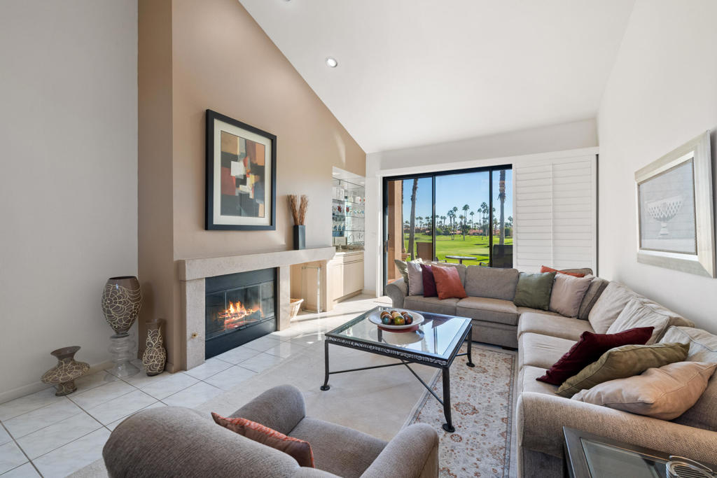 38118 Zinnia Lane E