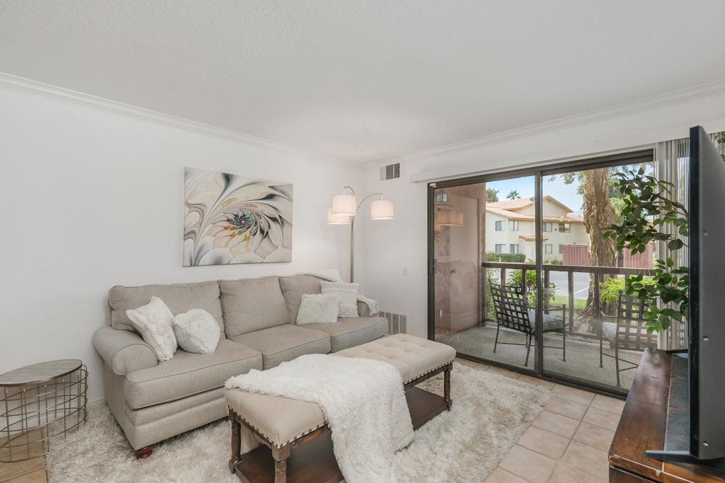 78650 Avenue 42 1403