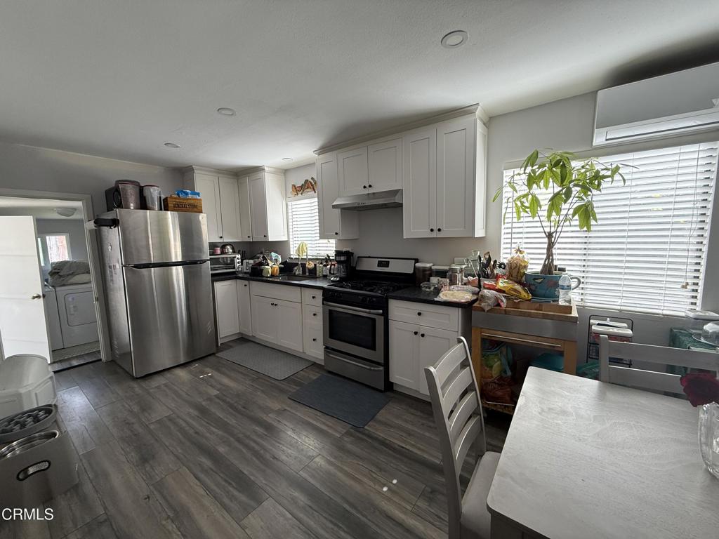 301 W Adams Avenue