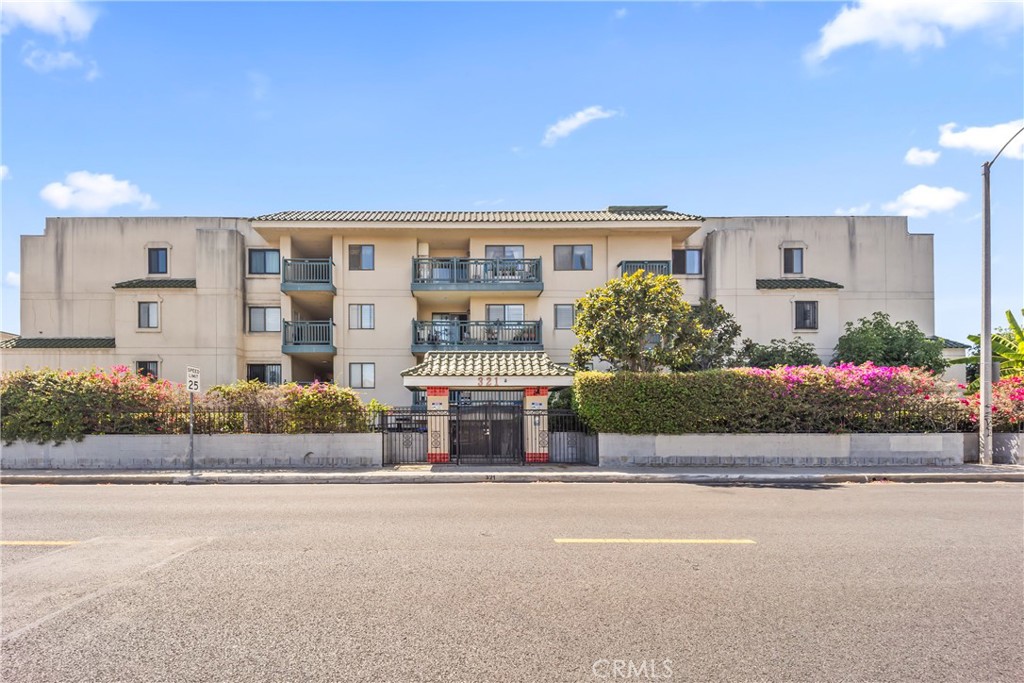 321 N Orange 308