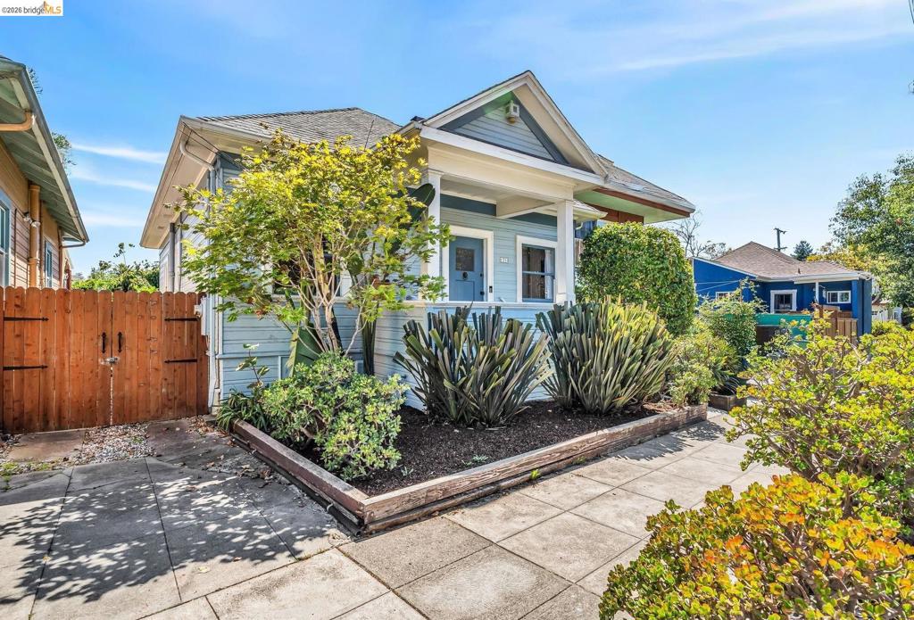 1710 Russell