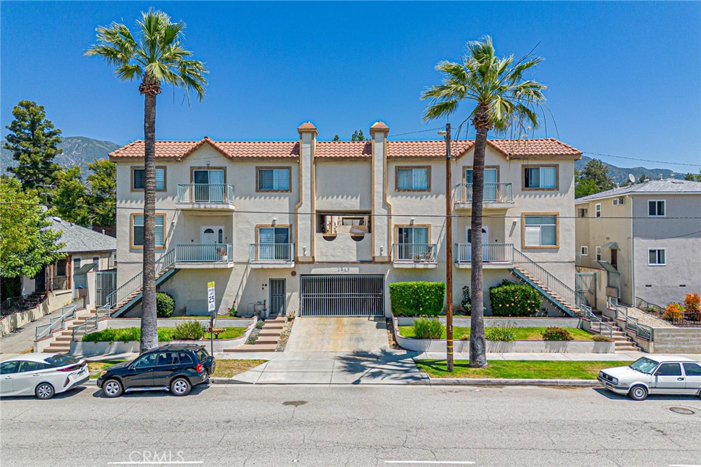 2345 Montrose Avenue 2