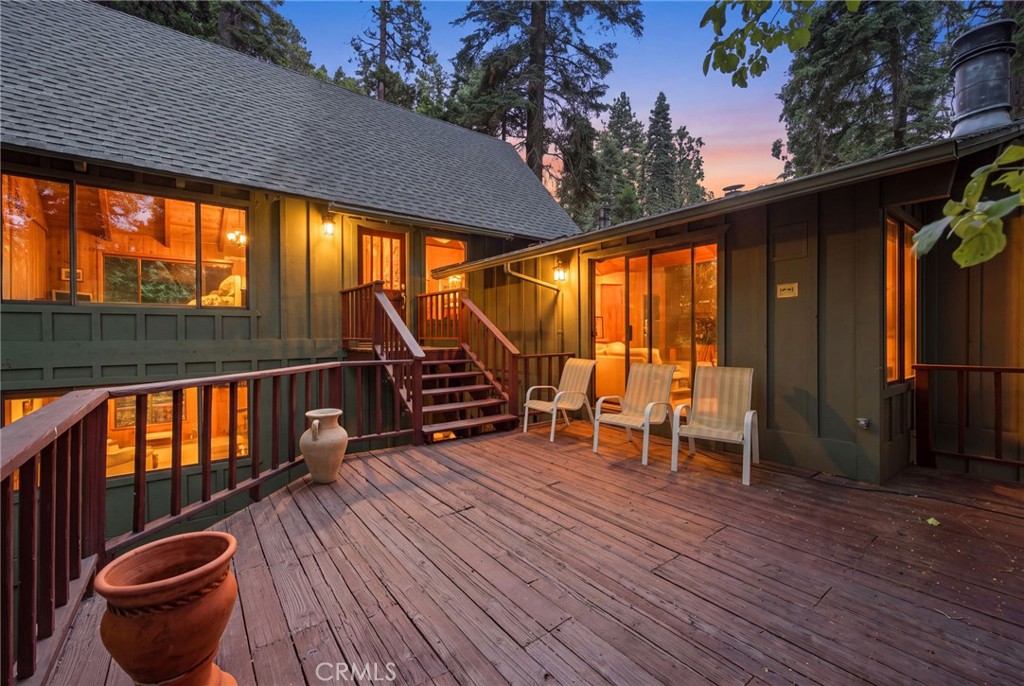 745 Kuffel Canyon