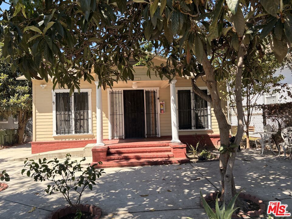 1183 W 37th Drive