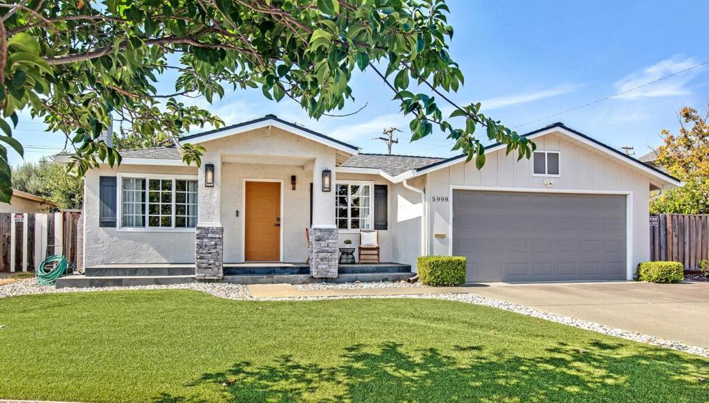 5998 Pilgrim Ave