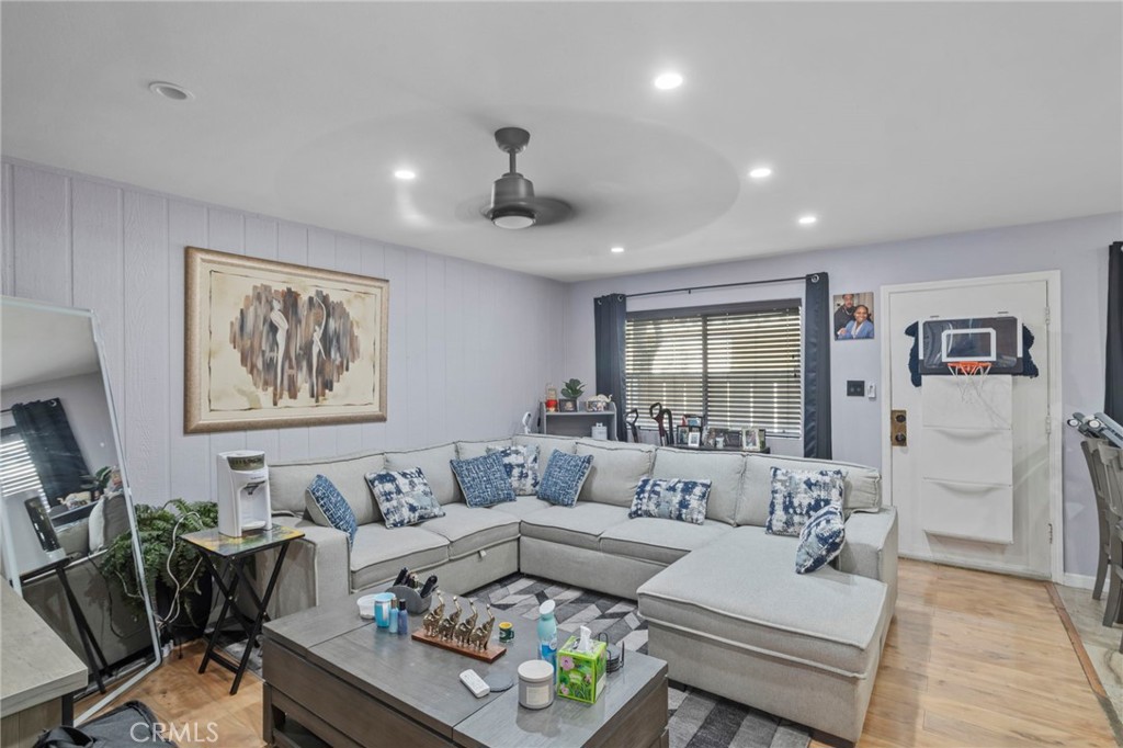 3301 Santa Fe Avenue 50