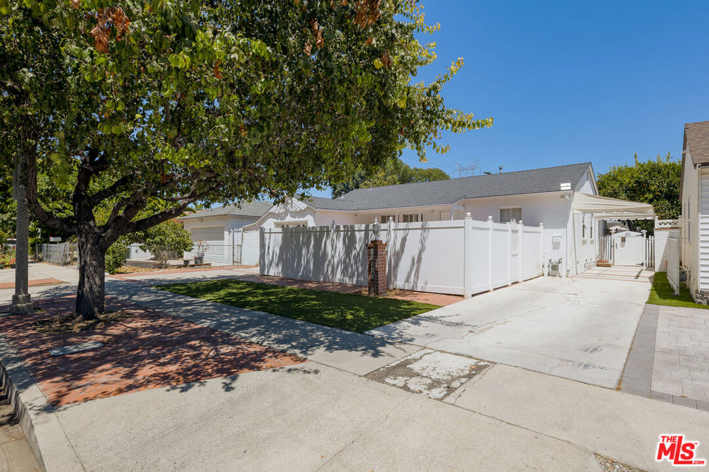 18813 Cantlay Street