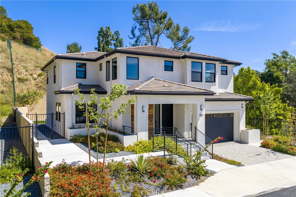 1029 N STALEY LANE