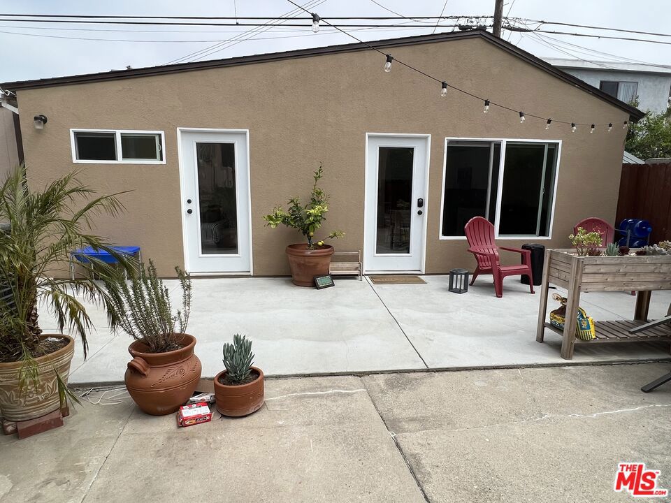 12512 RUBENS Avenue
