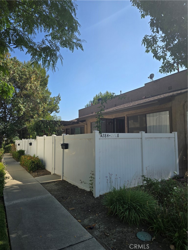 2288 Loma Alta Drive 6