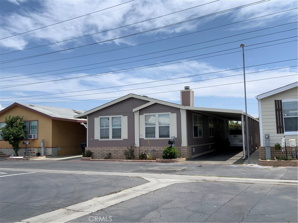 16600 Downey 27