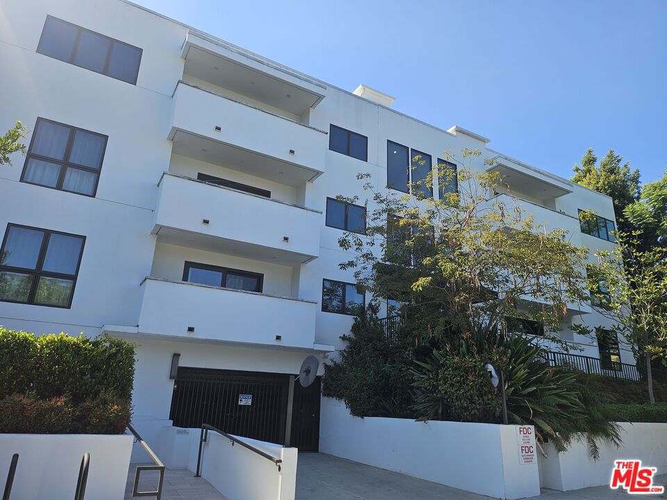 853 S Lucerne Boulevard 206
