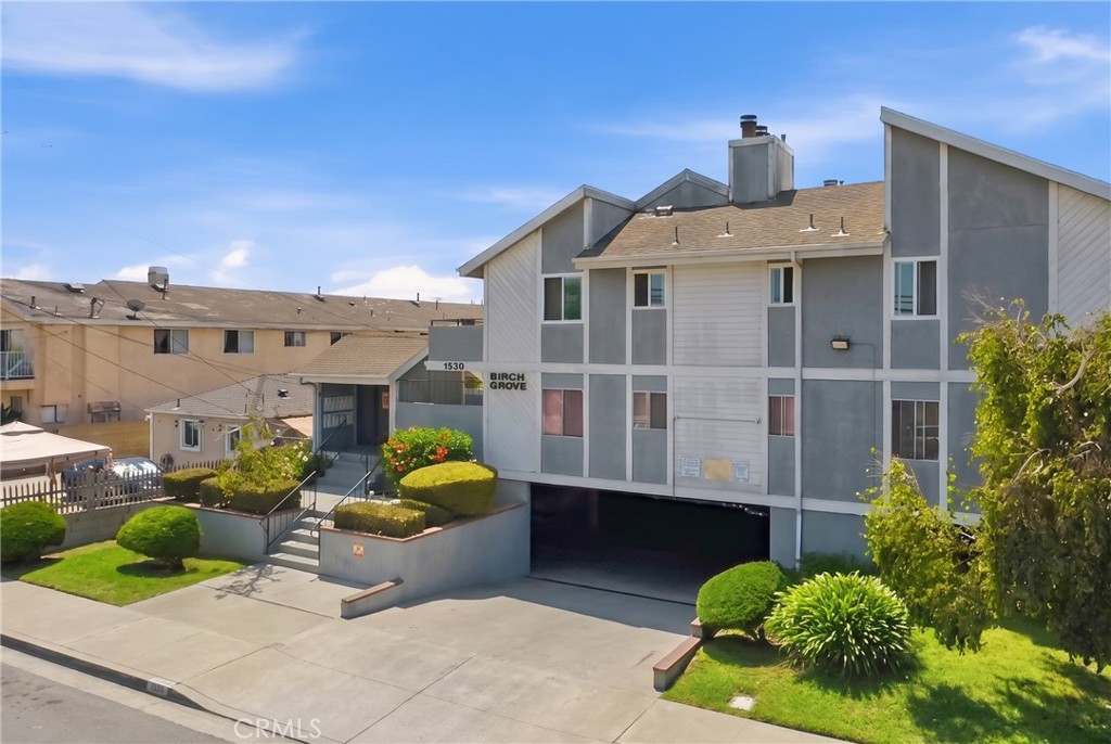 1530 W 145th 205