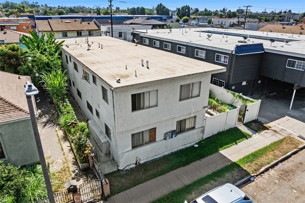 1868 Gardenia Avenue