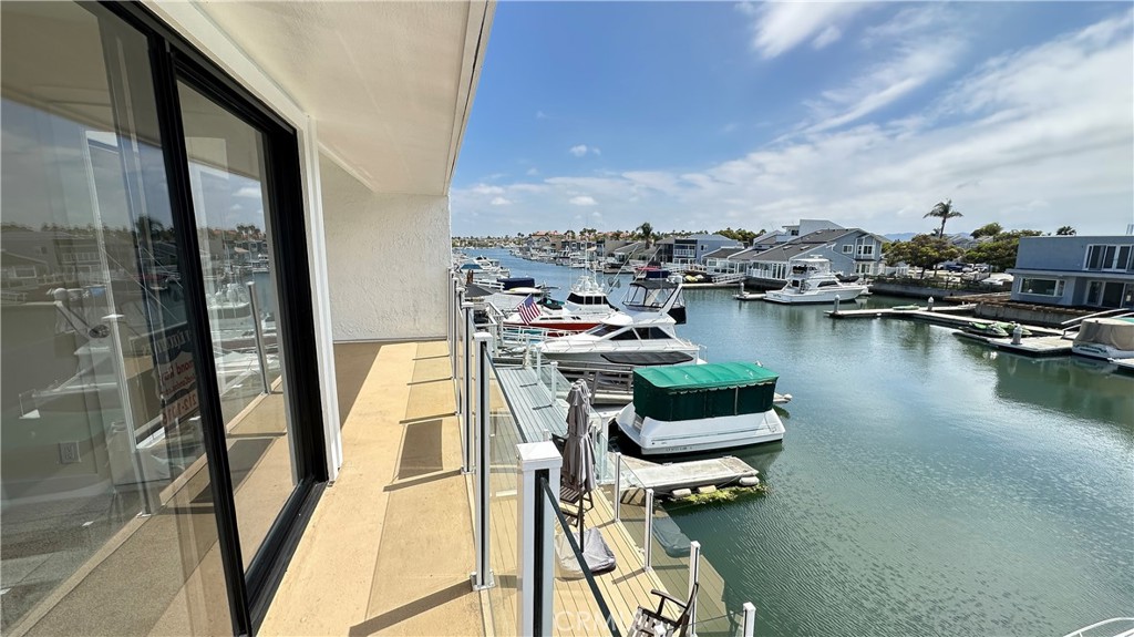4630 Eastbourne Bay