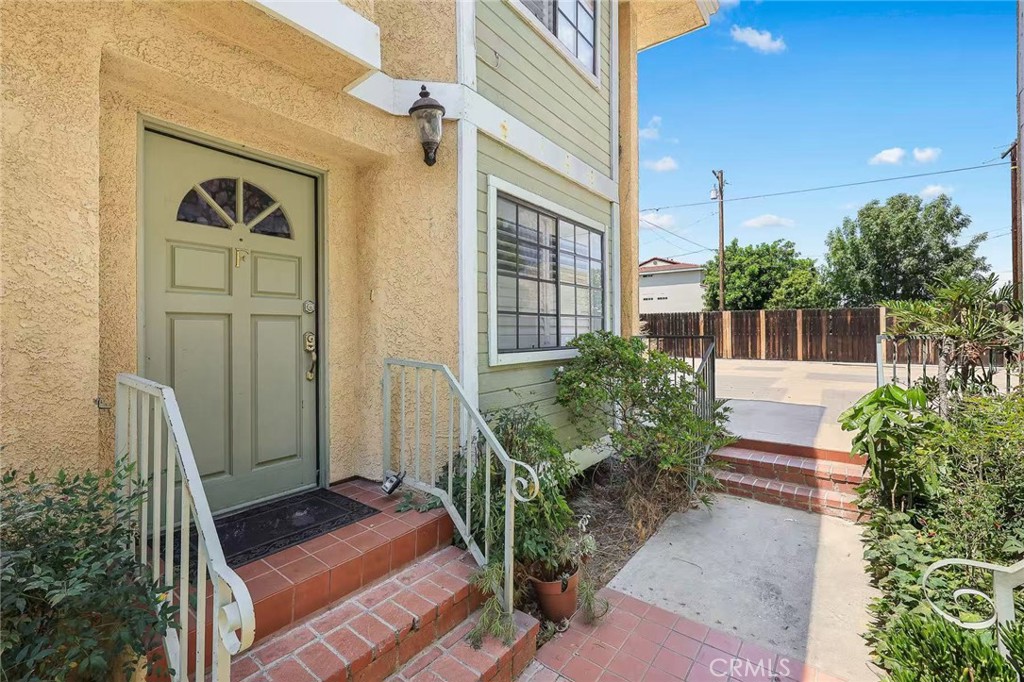 25 Palmetto Drive F