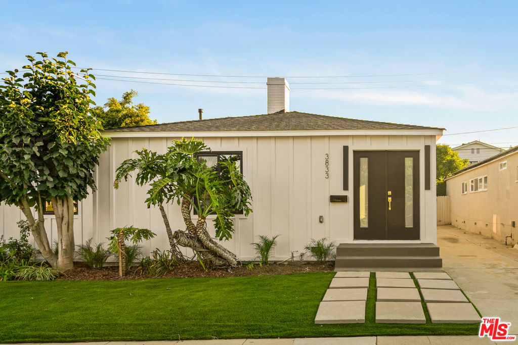 3833 Coolidge Avenue