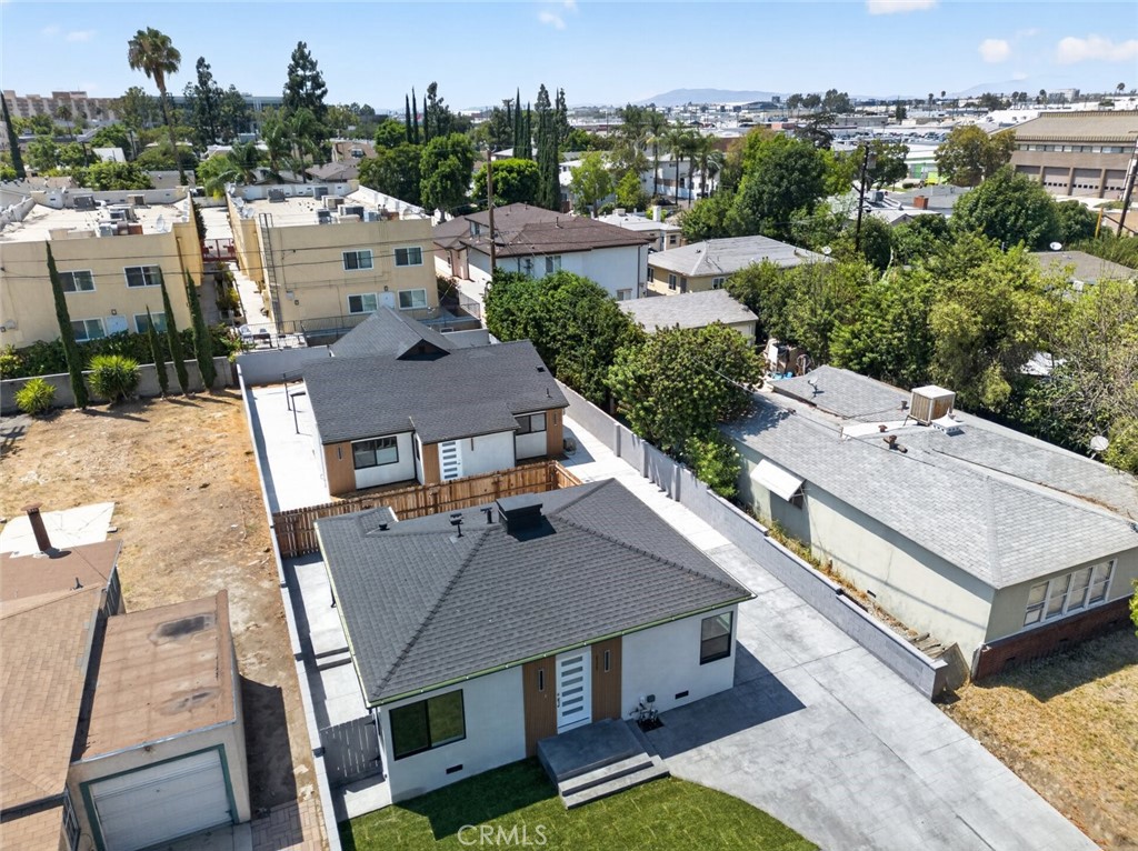 2325 N Naomi Street