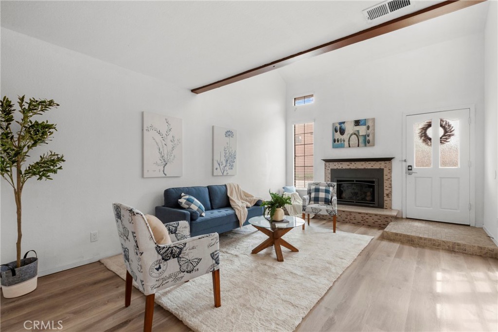 232 S Elm