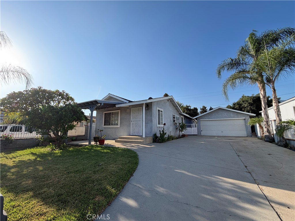 129 E Pomona