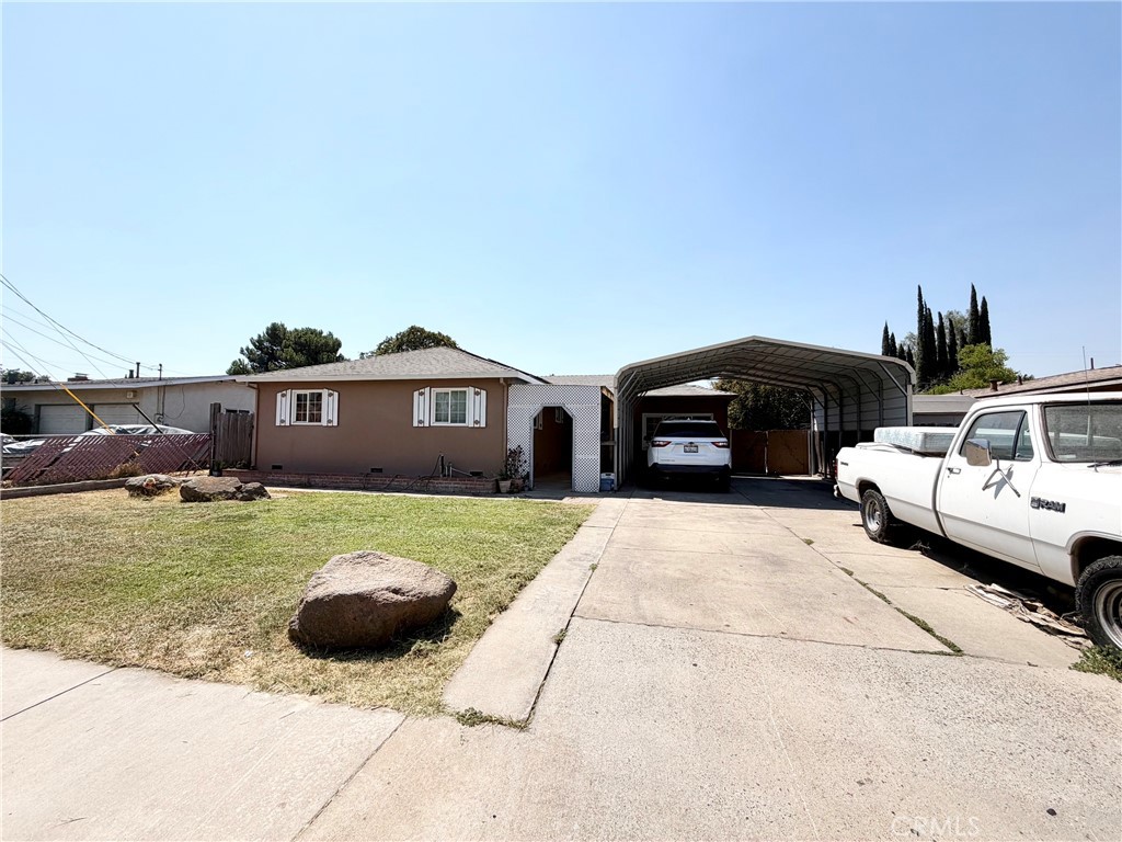 1720 E 26th