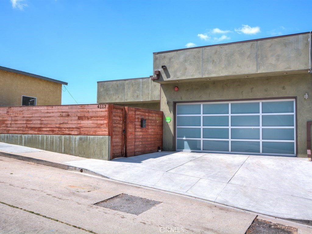 4117 W Avenue 42
