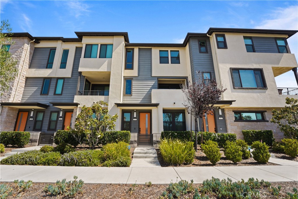 2941 W Lincoln Ave #3