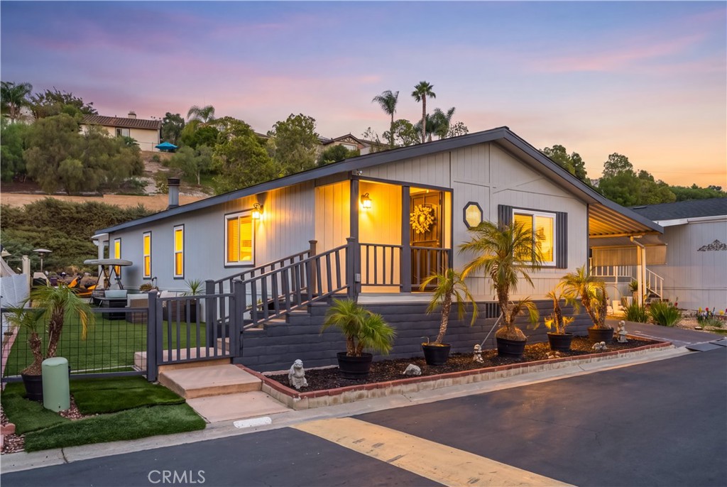 200 S Emerald Drive 22