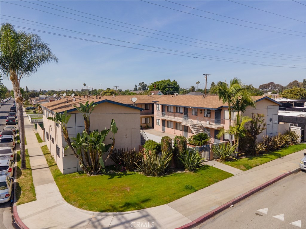 5503 5511 Cherry Avenue